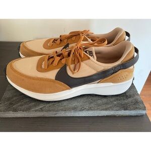 Nike Waffle Debut Sesame/Desert/White Size 10 Like New